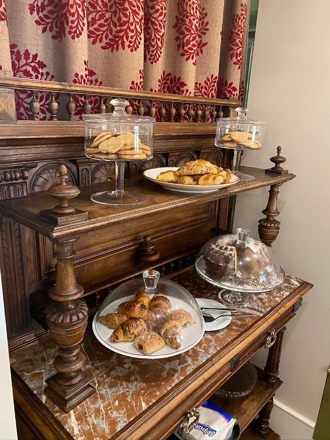 Ebel Boutique Hotel Тирана
