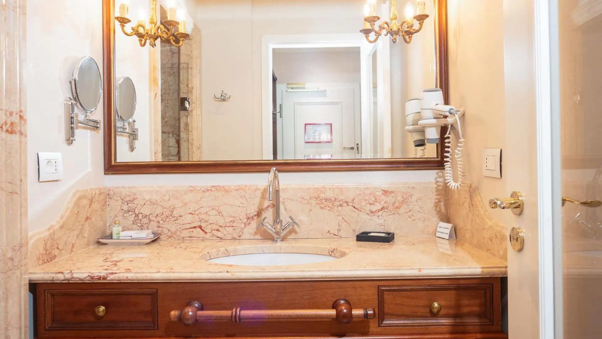 Ebel Boutique Hotel Tirana Albania