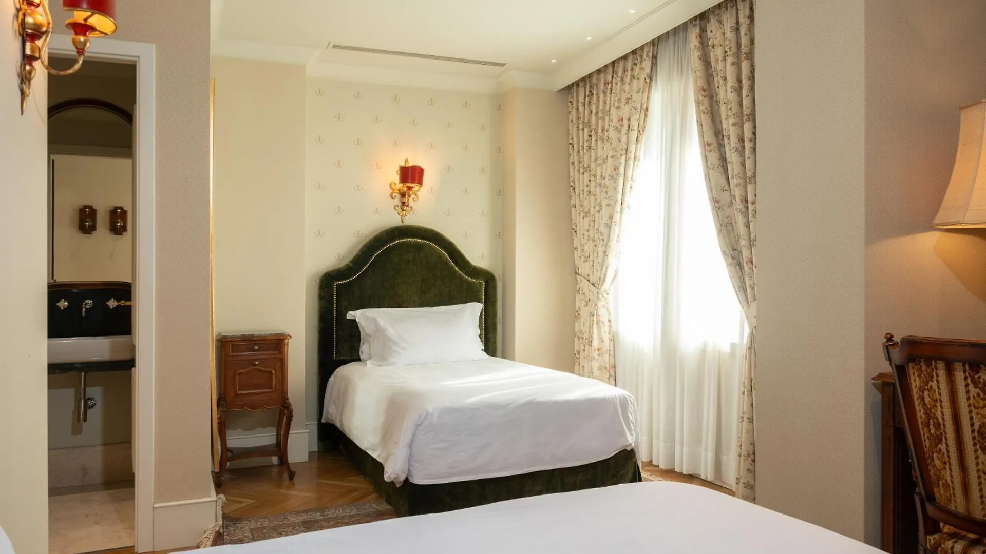 Ebel Boutique Hotel Tirana